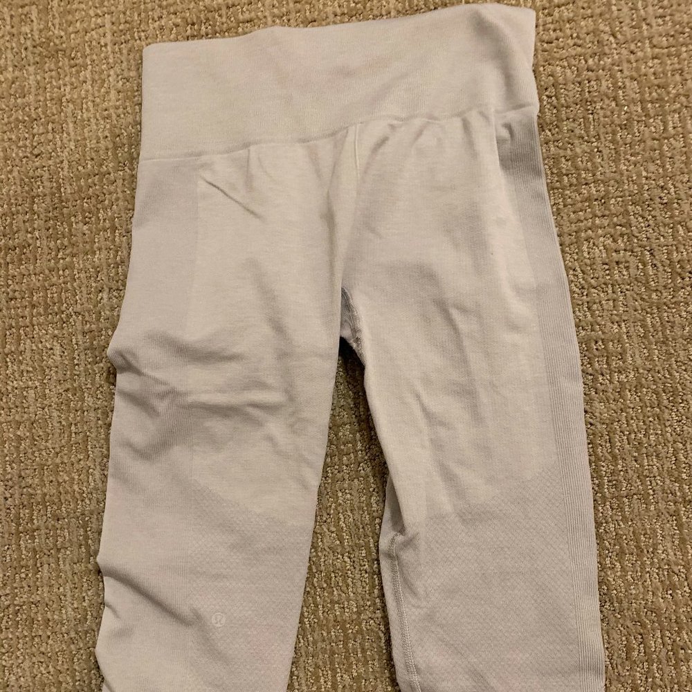 Lululemon Gray Cropped Leggings